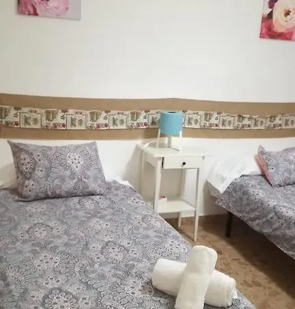 Dos Torres Anton - Apartamento Wifi Gratis Cerca Del Tubo Y El Mercado Central Ideal Para El Turismo Lägenhet